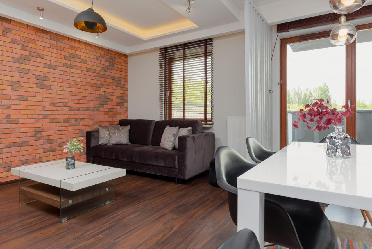 Airport Klobucka By Renters Butas Warsaw